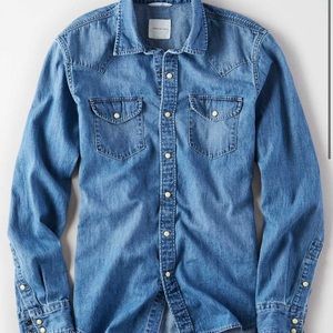 Denim American Eagle boyfriend vintage shirt